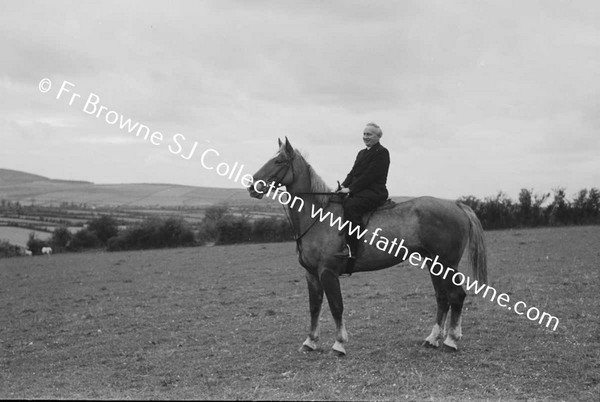 REV J BENNATT CC AND HORSE